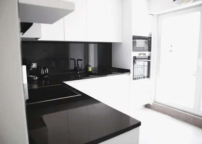 Charming Modern 2 Bedroom