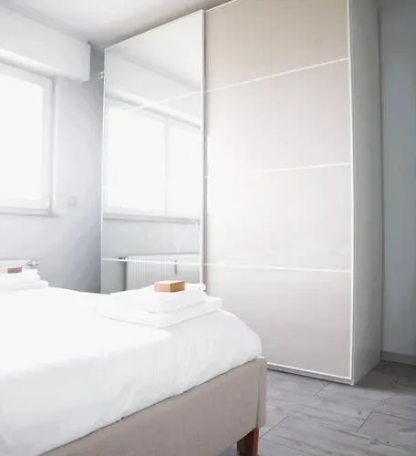 Apartment Charming Modern 2 Bedroom Alzingen